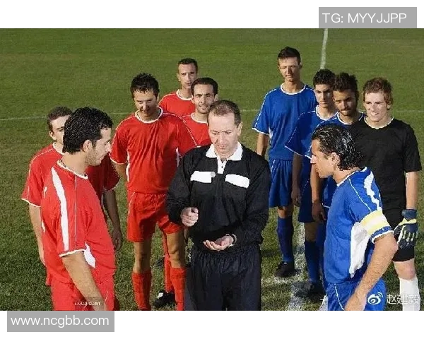 揭秘足球明星的神秘暗号背后隐藏的故事与意义 揭秘足球明星的神秘暗号背后隐藏的故事与意义