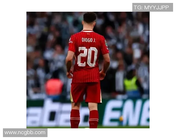 足球明星遭遇车祸不幸身亡震惊全球球迷与体育界的悲痛时刻